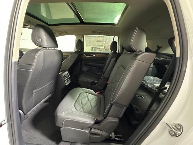 new 2025 Volkswagen Atlas car, priced at $44,954