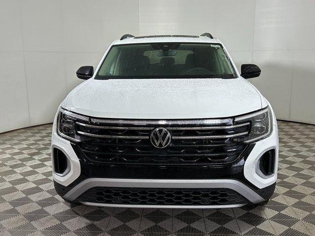 new 2024 Volkswagen Atlas car, priced at $44,760