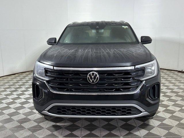 new 2024 Volkswagen Atlas Cross Sport car, priced at $35,261