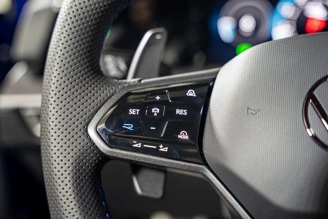 new 2025 Volkswagen Golf R car