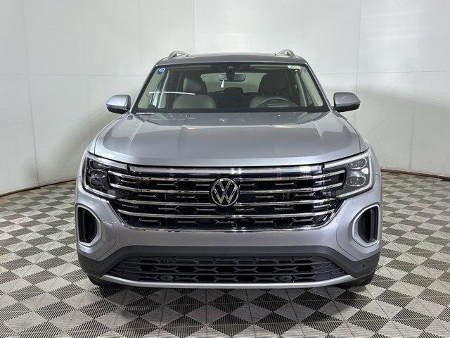 new 2025 Volkswagen Atlas car, priced at $46,072