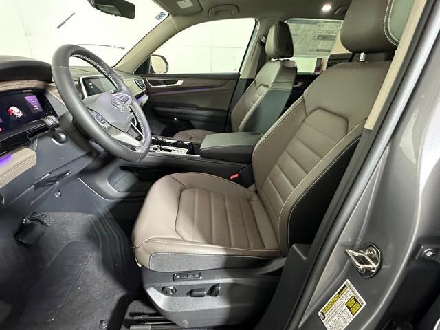 new 2025 Volkswagen Atlas car, priced at $47,072