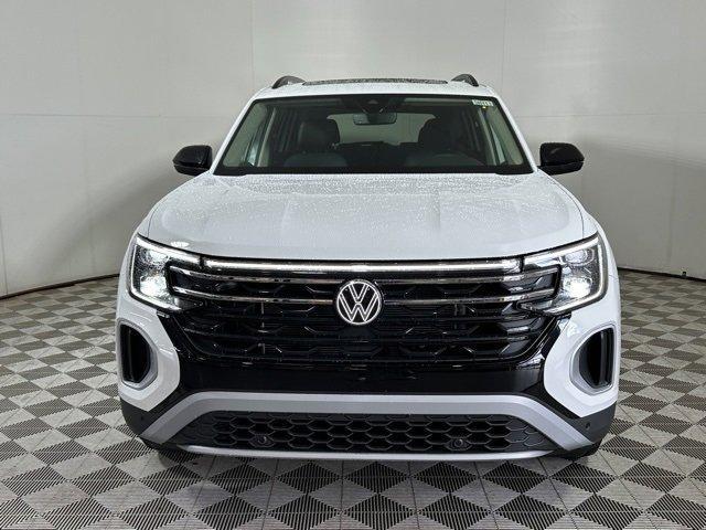 new 2024 Volkswagen Atlas car, priced at $45,367