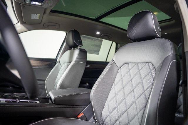 new 2025 Volkswagen Atlas car, priced at $53,658