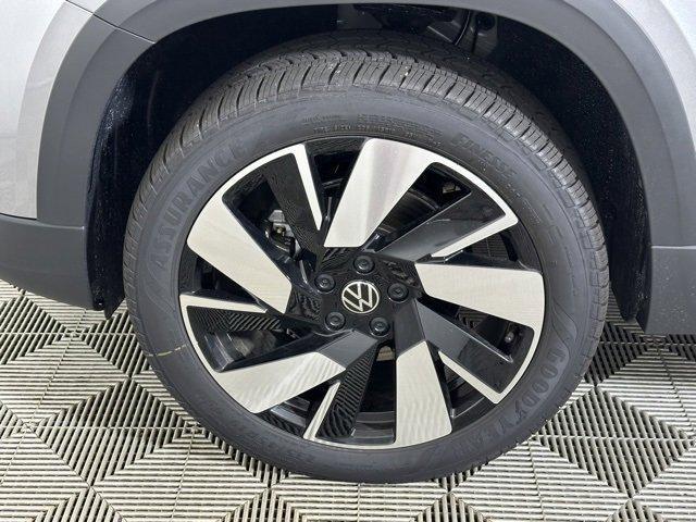 new 2024 Volkswagen Taos car, priced at $29,712