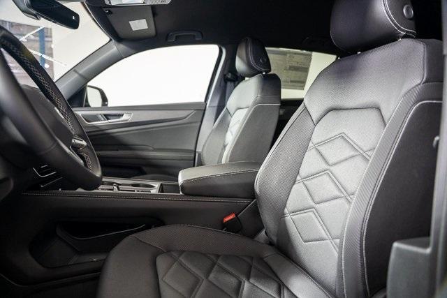 new 2025 Volkswagen Atlas Cross Sport car, priced at $39,444