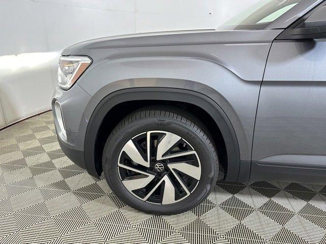 new 2024 Volkswagen Atlas car, priced at $39,151