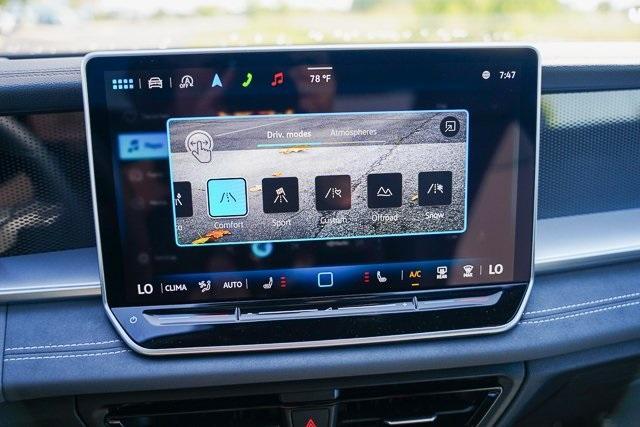 new 2025 Volkswagen Tiguan car, priced at $37,183