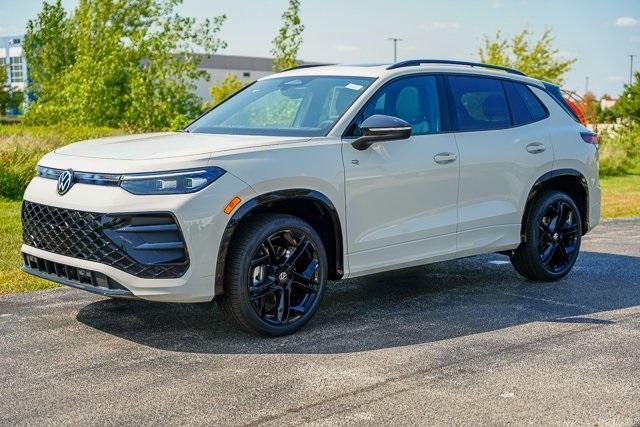new 2025 Volkswagen Tiguan car, priced at $37,183