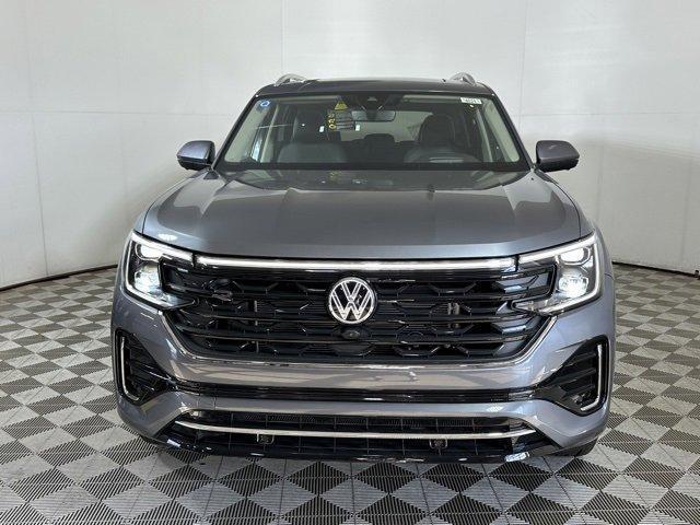 new 2024 Volkswagen Atlas car, priced at $50,474