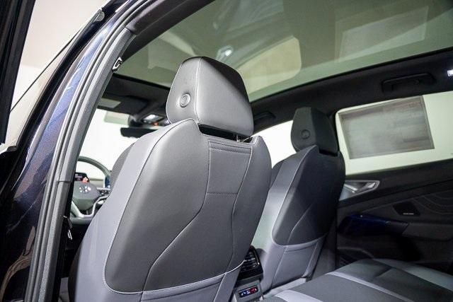 new 2025 Volkswagen ID.4 car, priced at $52,937