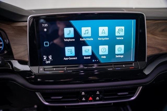 new 2025 Volkswagen Atlas car, priced at $44,753