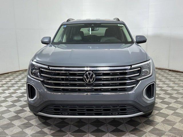 new 2025 Volkswagen Atlas car, priced at $43,041