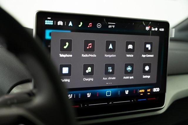 new 2025 Volkswagen ID.4 car, priced at $49,789
