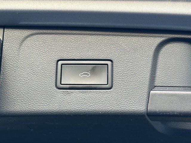 used 2024 Volkswagen Atlas car, priced at $32,154