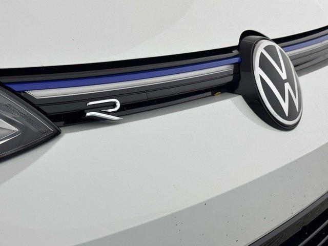 new 2024 Volkswagen Golf R car