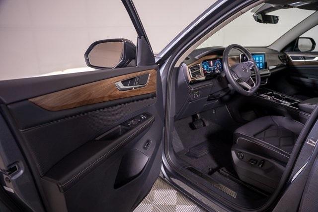 used 2024 Volkswagen Atlas car, priced at $38,392