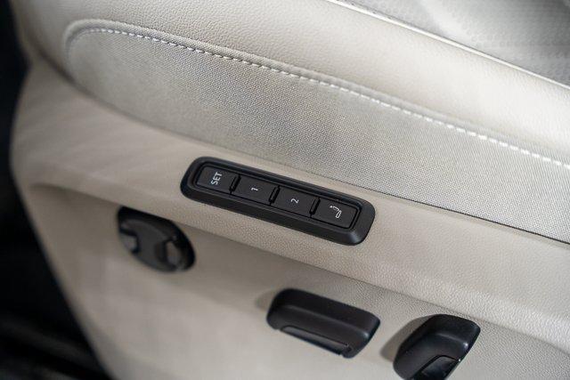 new 2025 Volkswagen Atlas car, priced at $51,960