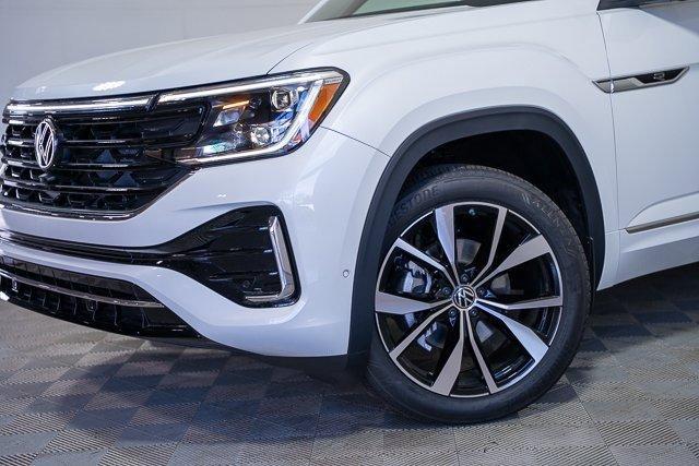 new 2025 Volkswagen Atlas car, priced at $51,960