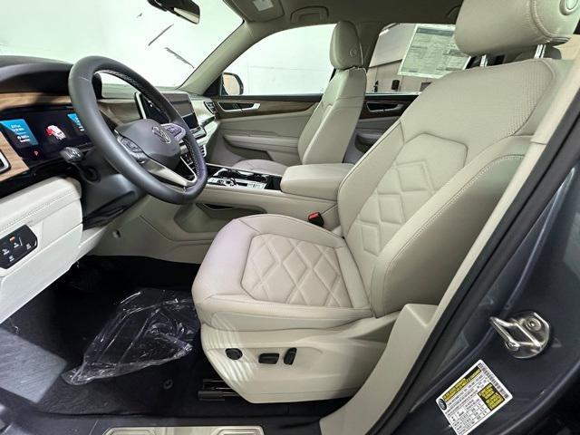 new 2025 Volkswagen Atlas car, priced at $43,443