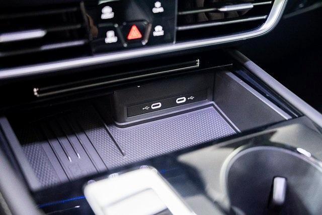 new 2025 Volkswagen Atlas car, priced at $46,666