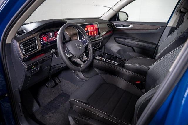 new 2025 Volkswagen Atlas car, priced at $46,666