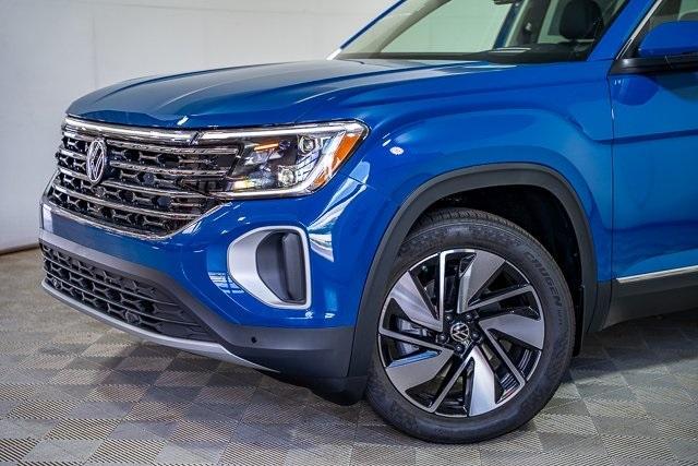 new 2025 Volkswagen Atlas car, priced at $46,666