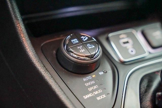 used 2019 Jeep Cherokee car, priced at $18,806