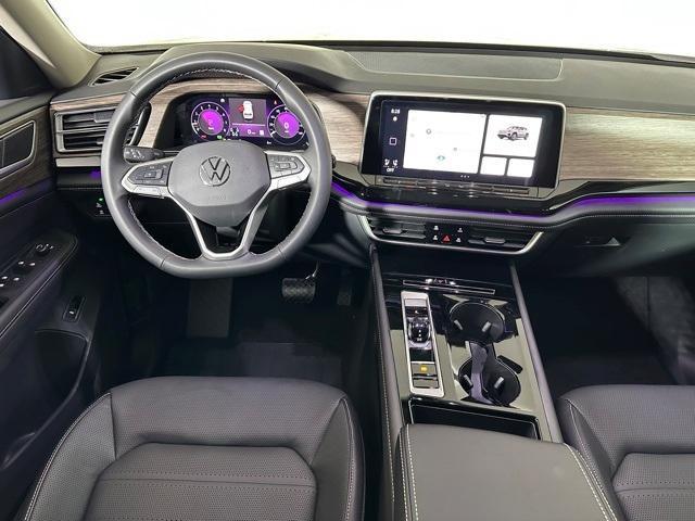 new 2025 Volkswagen Atlas car, priced at $47,702