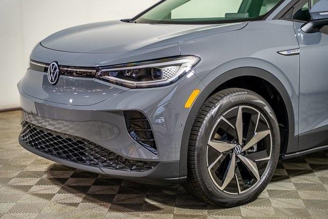 new 2025 Volkswagen ID.4 car, priced at $50,312