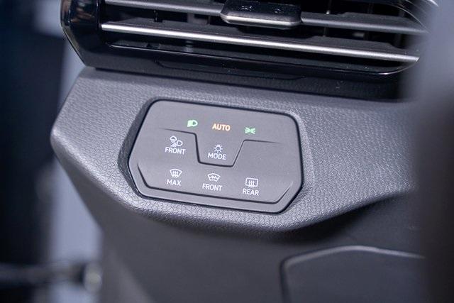 new 2025 Volkswagen ID.4 car, priced at $50,312