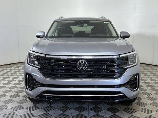 new 2024 Volkswagen Atlas car, priced at $47,781