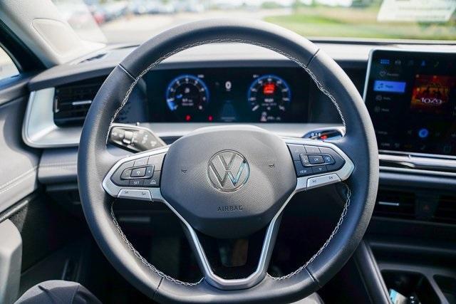 new 2025 Volkswagen Tiguan car, priced at $35,270