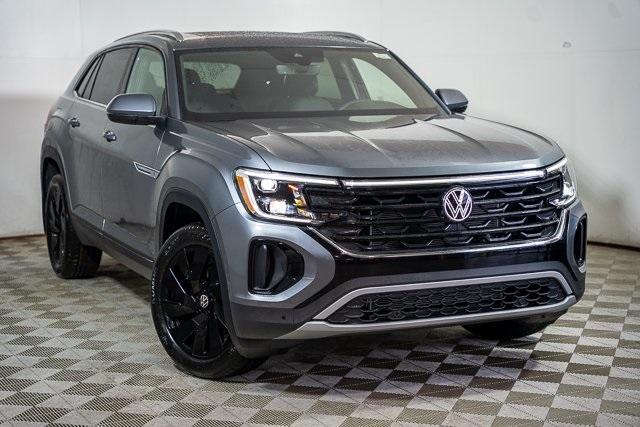 new 2025 Volkswagen Atlas Cross Sport car, priced at $42,313