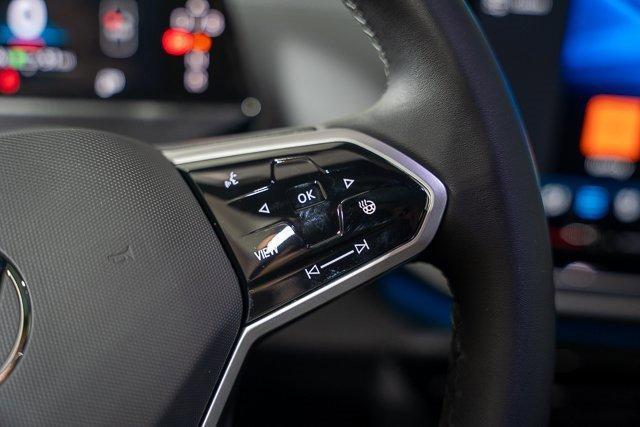 new 2025 Volkswagen ID.4 car, priced at $50,277