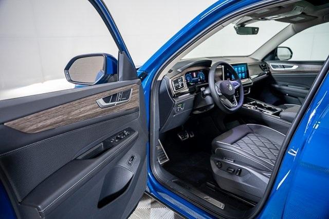 new 2025 Volkswagen Atlas car, priced at $51,946