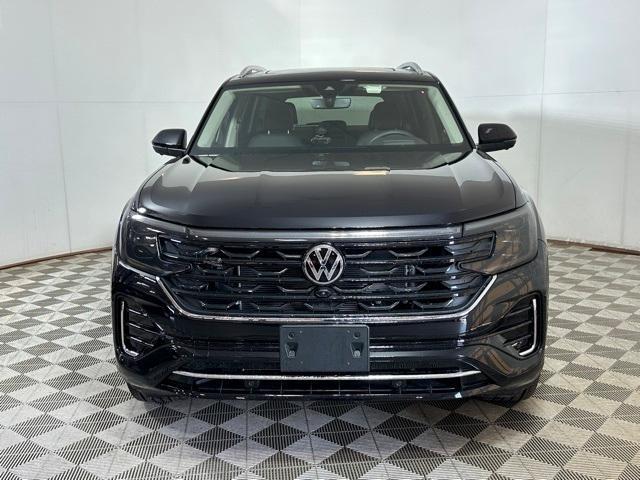 new 2025 Volkswagen Atlas car, priced at $52,738