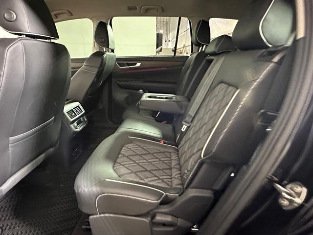 new 2025 Volkswagen Atlas car, priced at $52,738