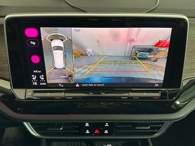 new 2025 Volkswagen Atlas car, priced at $52,738