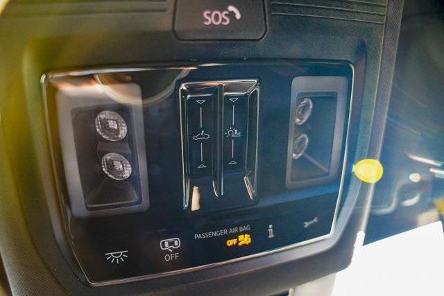 new 2025 Volkswagen Tiguan car, priced at $37,298