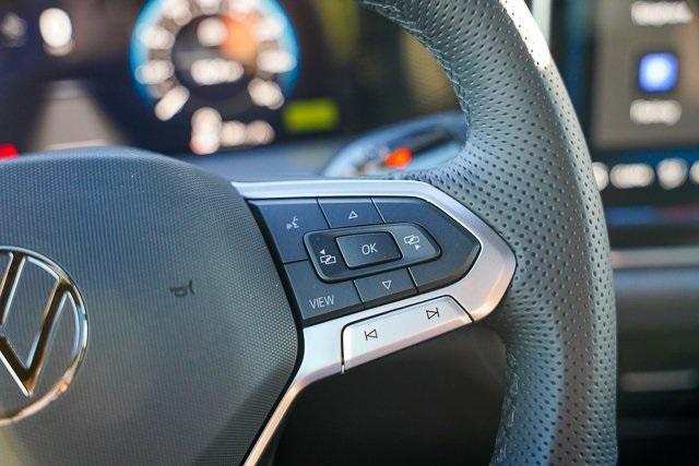 new 2025 Volkswagen Tiguan car, priced at $37,298