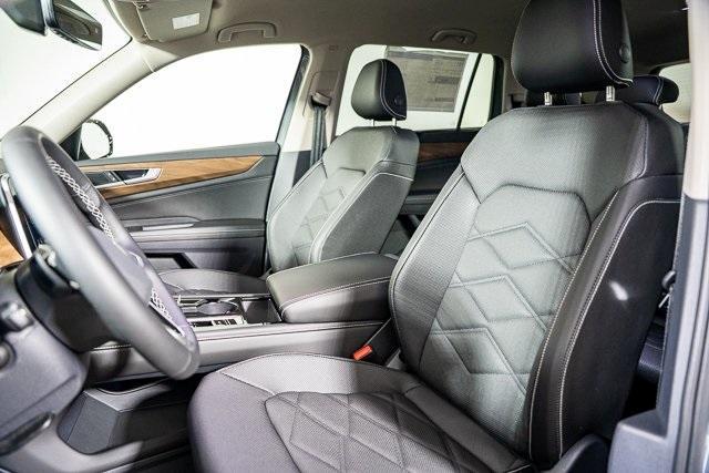 new 2025 Volkswagen Atlas car, priced at $40,011