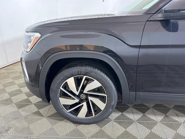 new 2025 Volkswagen Atlas car, priced at $43,529