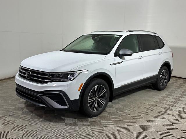 new 2024 Volkswagen Tiguan car, priced at $29,303