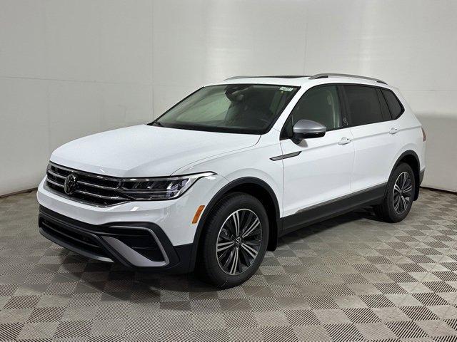 new 2024 Volkswagen Tiguan car, priced at $28,553