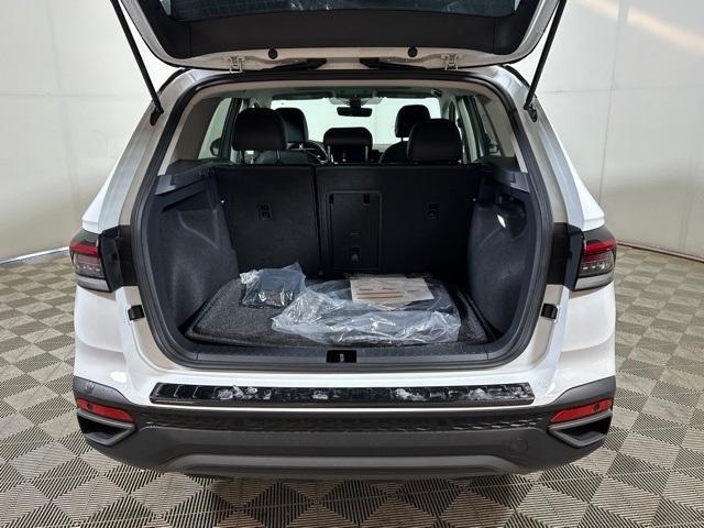 new 2025 Volkswagen Taos car, priced at $32,116