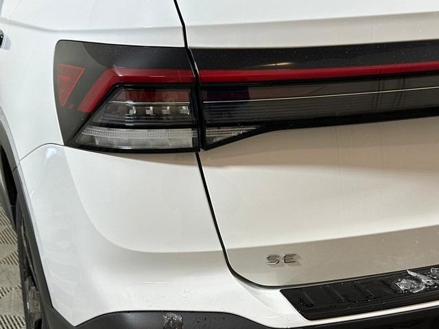 new 2025 Volkswagen Taos car, priced at $32,116