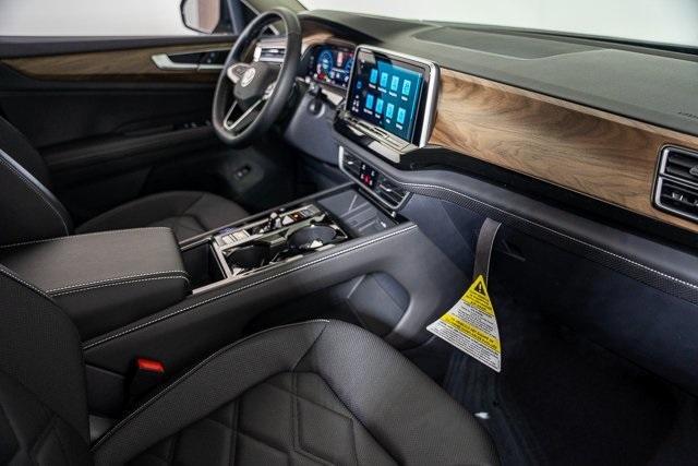 new 2025 Volkswagen Atlas car, priced at $44,726