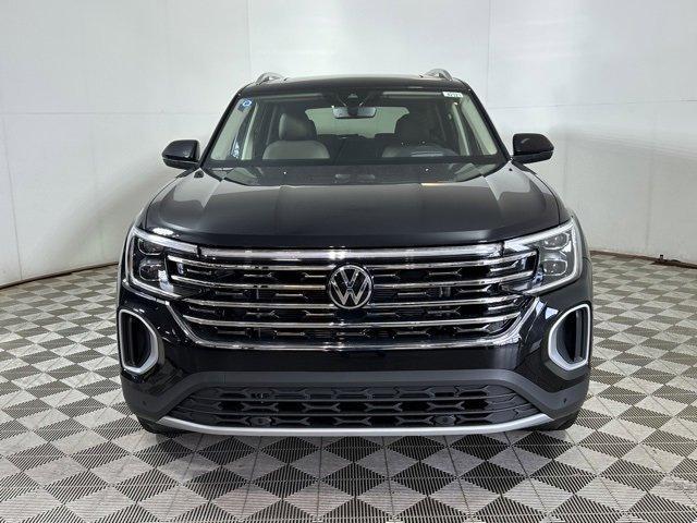 new 2025 Volkswagen Atlas car, priced at $46,670