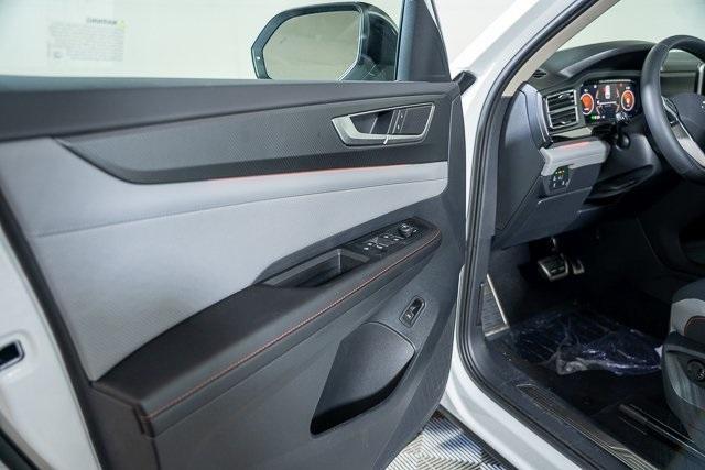 new 2025 Volkswagen Atlas car, priced at $47,008